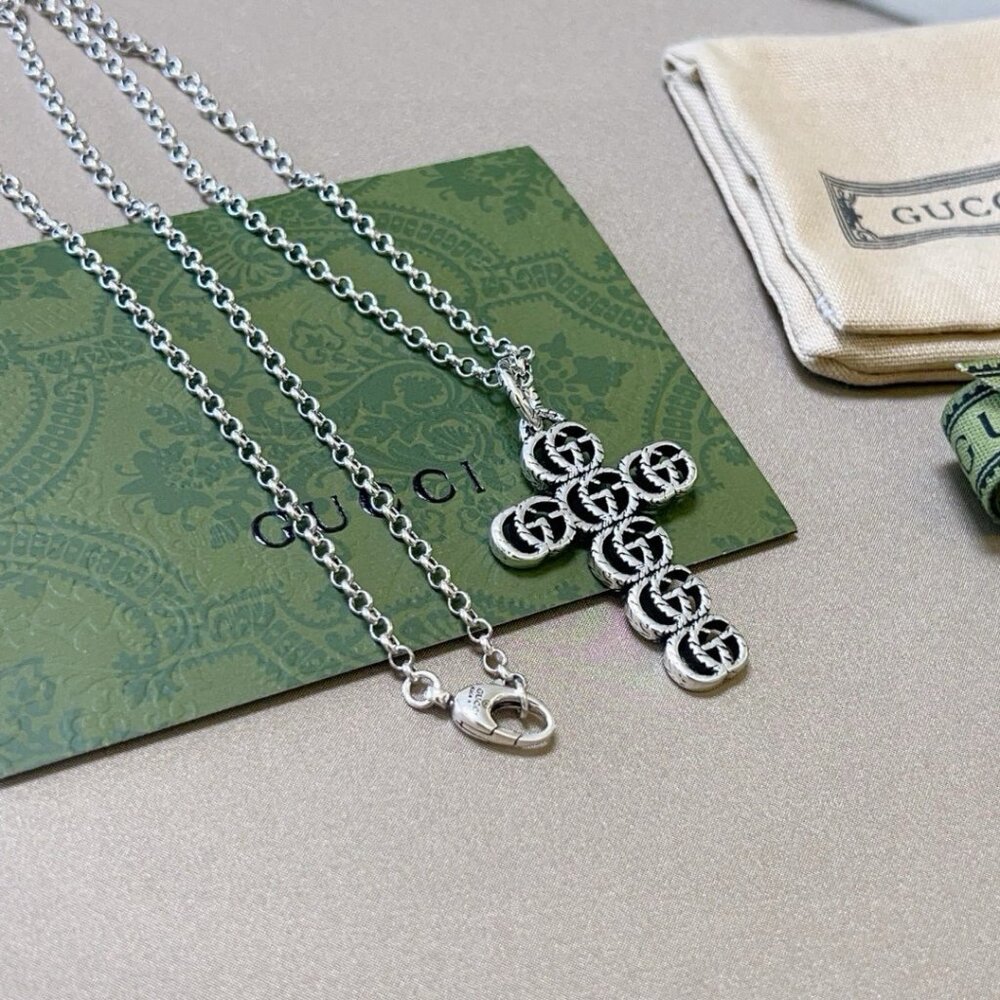 Gucci necklace